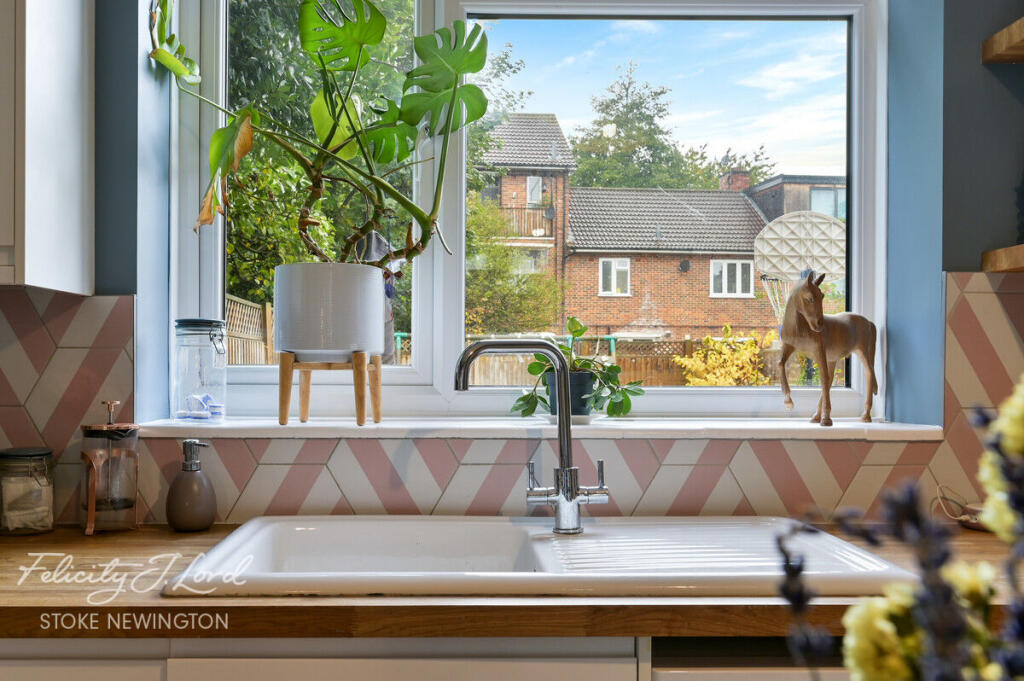 Main image of property: Woodlea Road, London N16