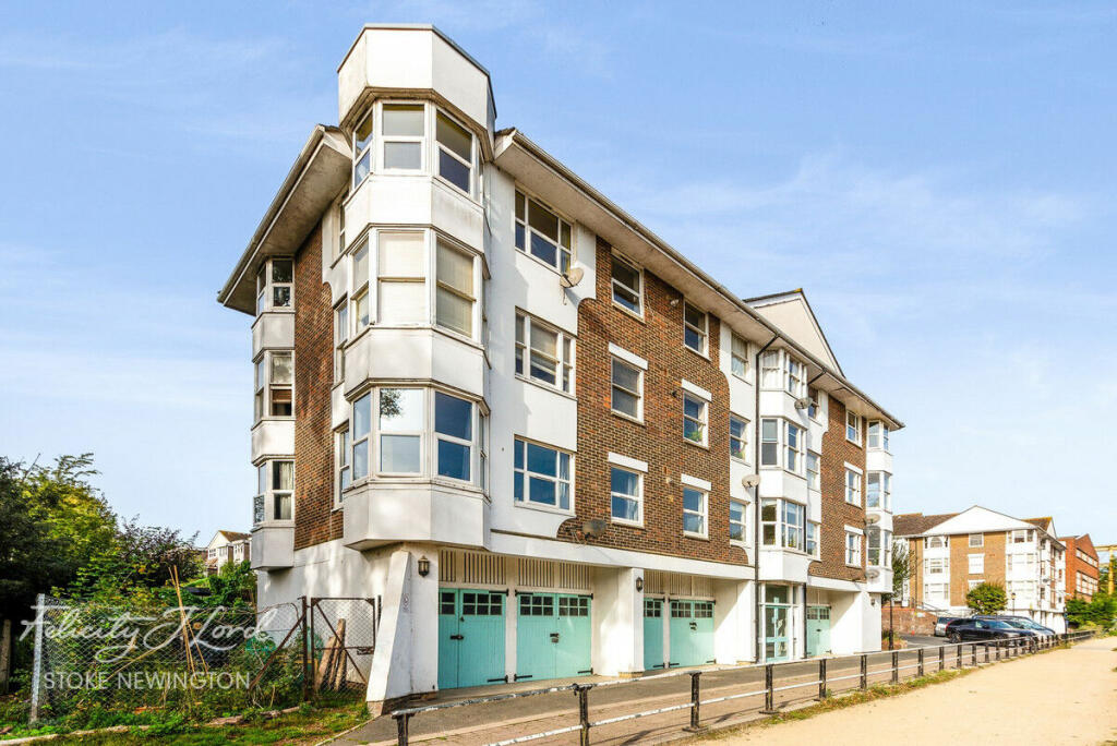 2 bedroom flat for sale in Watermint Quay, Craven Walk, Stoke Newington