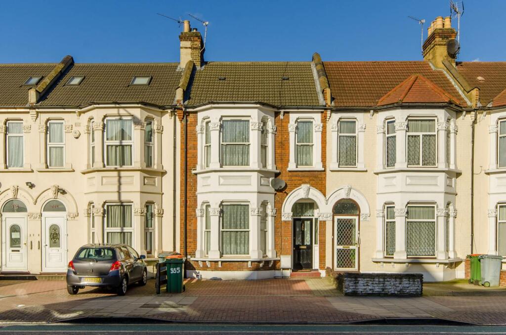3 bedroom terraced house for sale in Romford Road, Forest Gate, London, E7