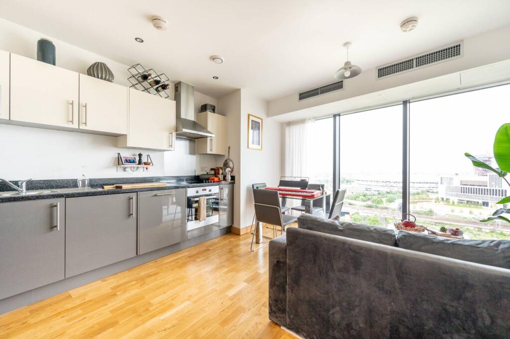 Main image of property: 90 HIGH STREET, LONDON, E15, Stratford, London, E15