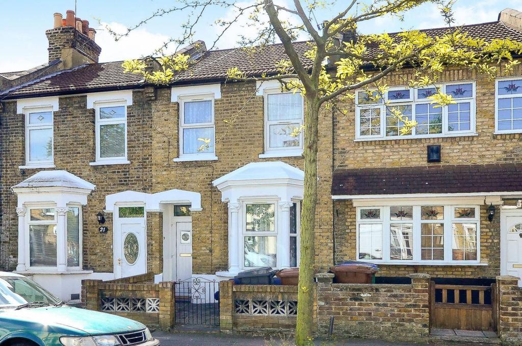 3 Bedroom Terraced House For Rent In Thorpe Road Forest Gate London E7