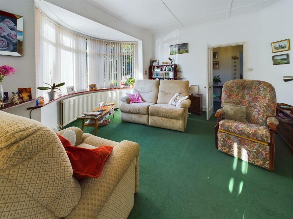 Additional property image - Central Avenue, Telscombe Cliffs, Peacehaven