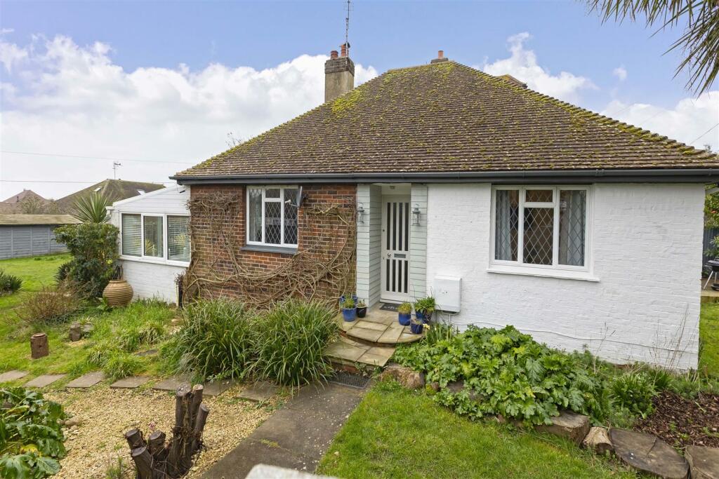 3 bedroom detached bungalow for sale in Ivydore Avenue, Worthing, BN13