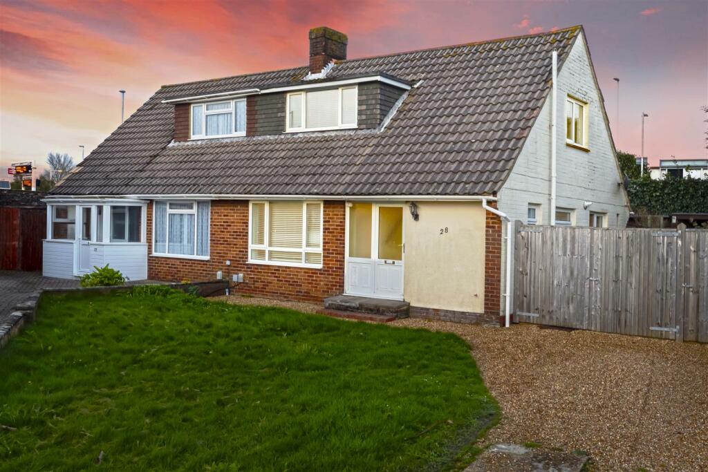 3 bedroom semi-detached bungalow for sale in Ashwood Close, Worthing, BN11