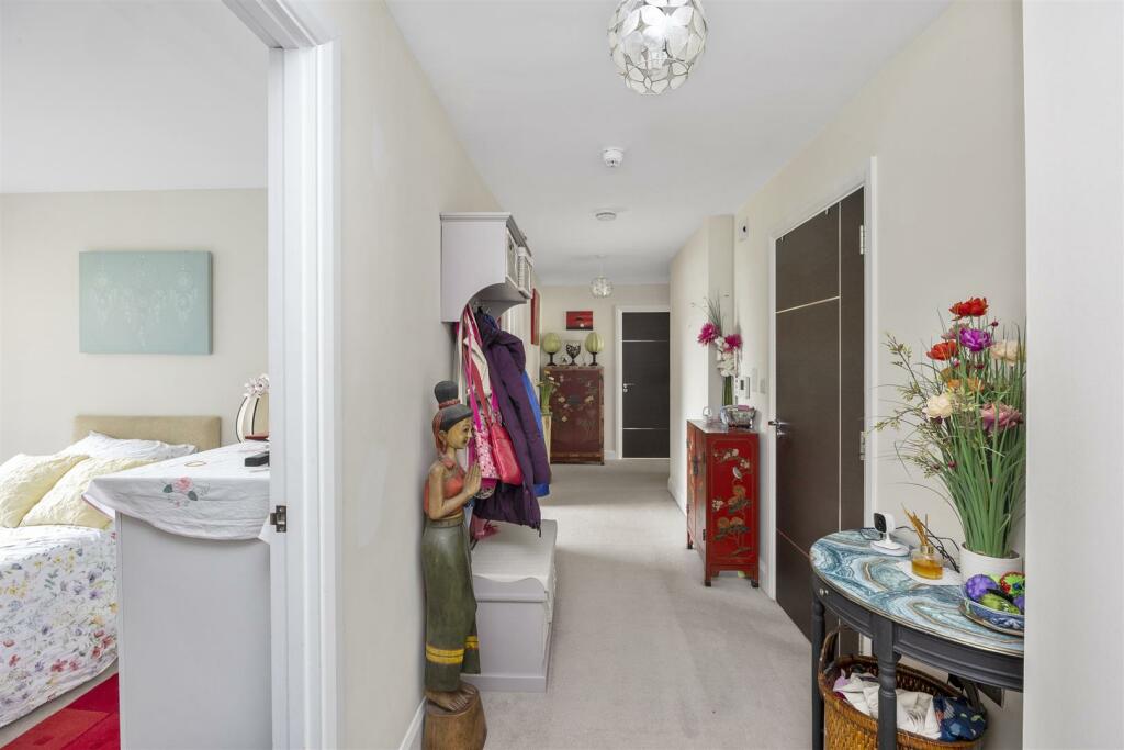 Additional property image - Marine Parade, Worthing