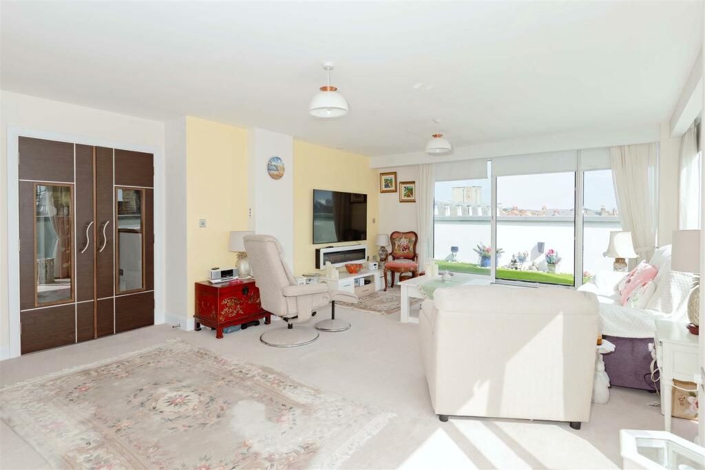 Additional property image - Marine Parade, Worthing