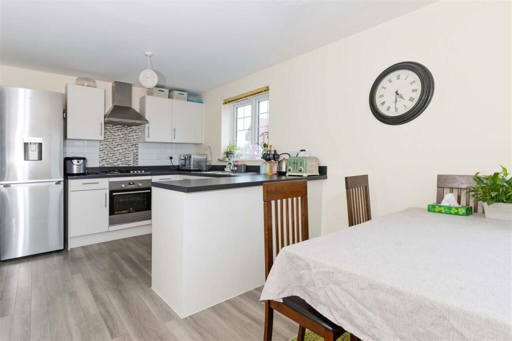 Additional property image - Violet Close, Worthing
