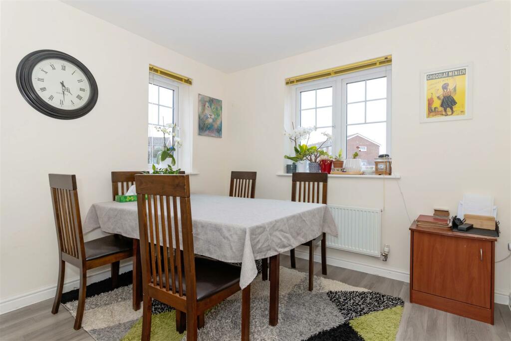 Additional property image - Violet Close, Worthing