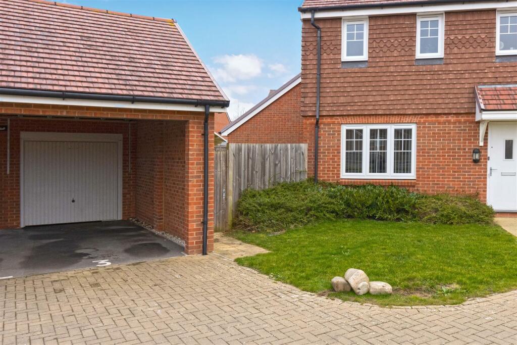 Additional property image - Violet Close, Worthing