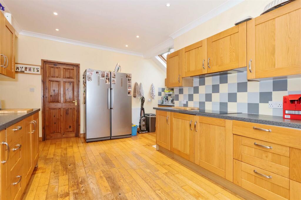 Additional property image - Cissbury Gardens, Worthing