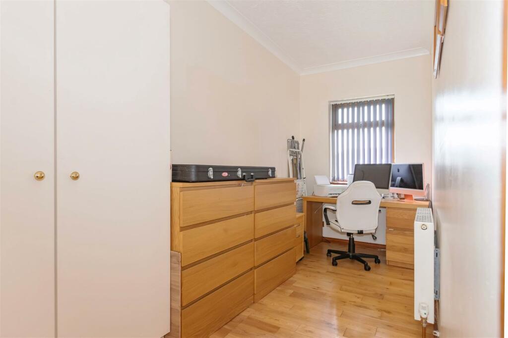 Additional property image - Cissbury Gardens, Worthing