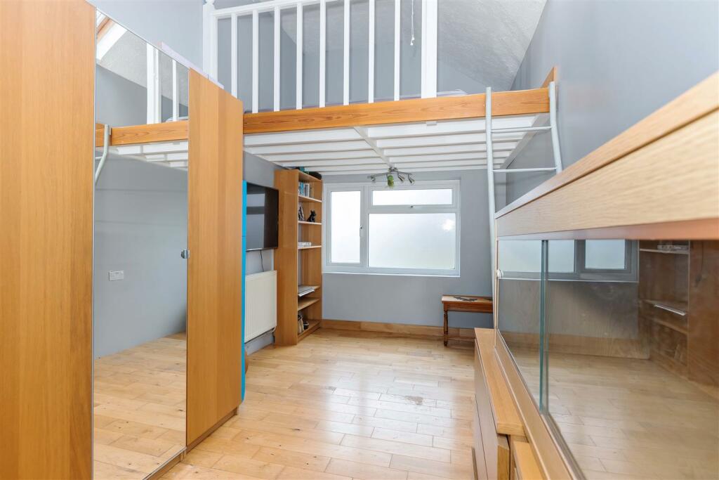 Additional property image - Cissbury Gardens, Worthing