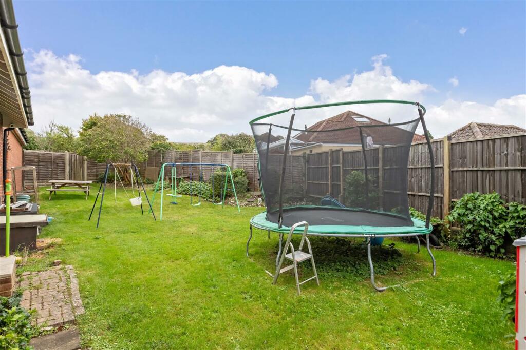 Additional property image - Cissbury Gardens, Worthing