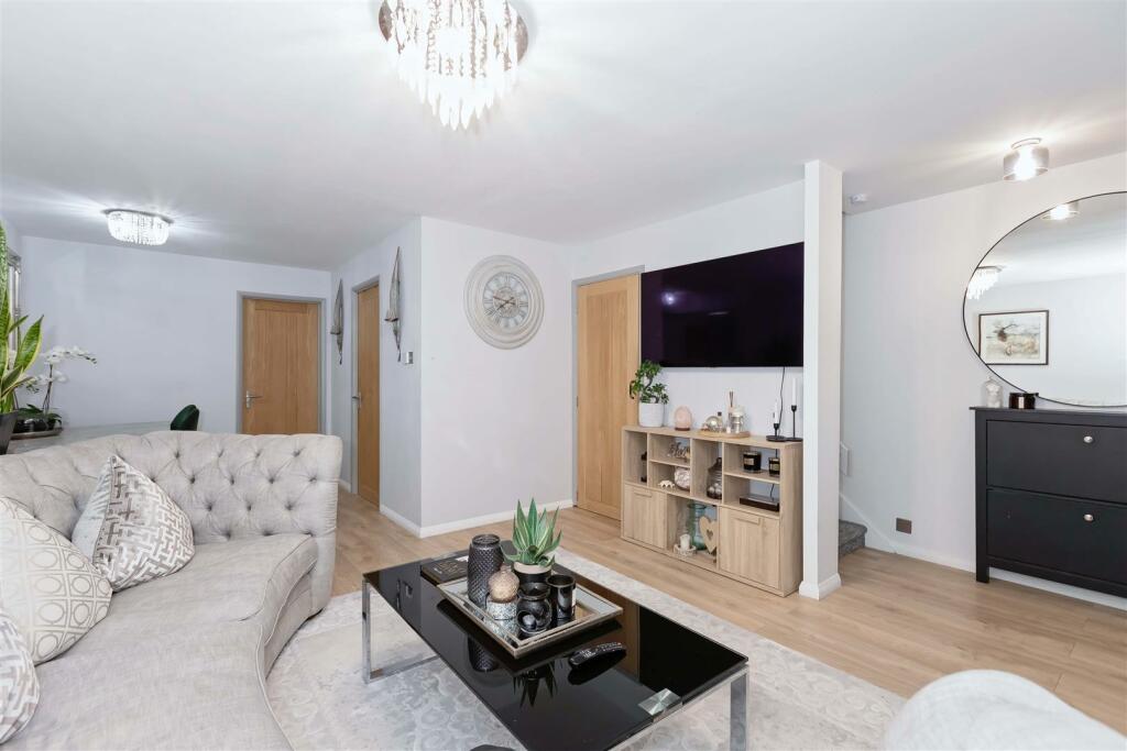 Additional property image - Sherbrooke Close, Worthing