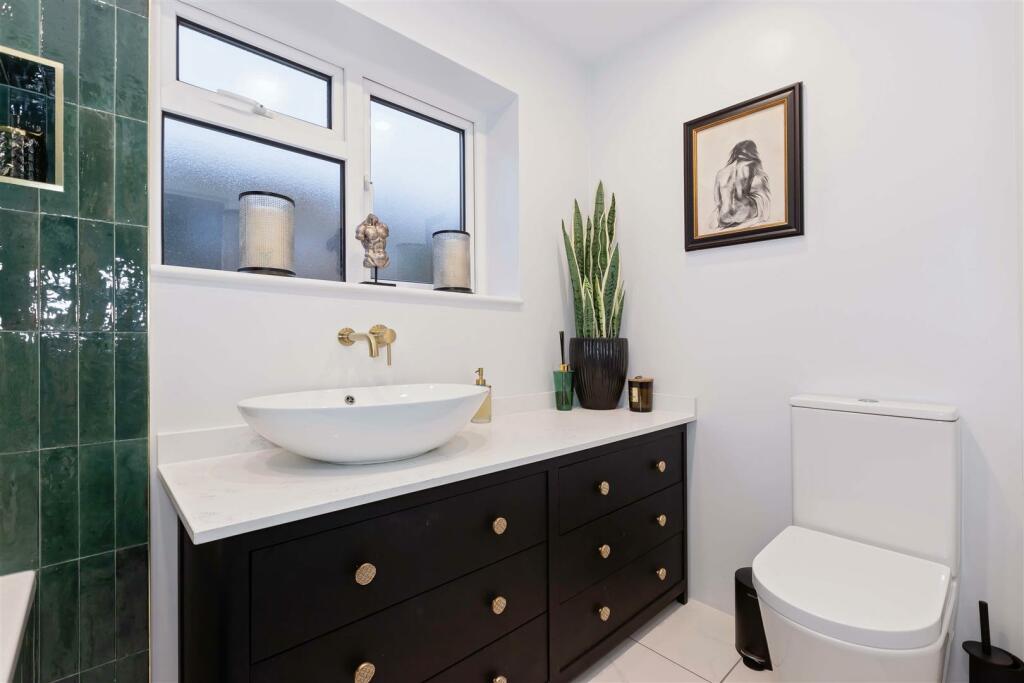 Additional property image - Sherbrooke Close, Worthing