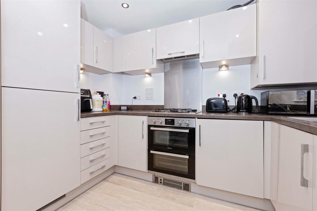 Additional property image - Iris Close, Worthing