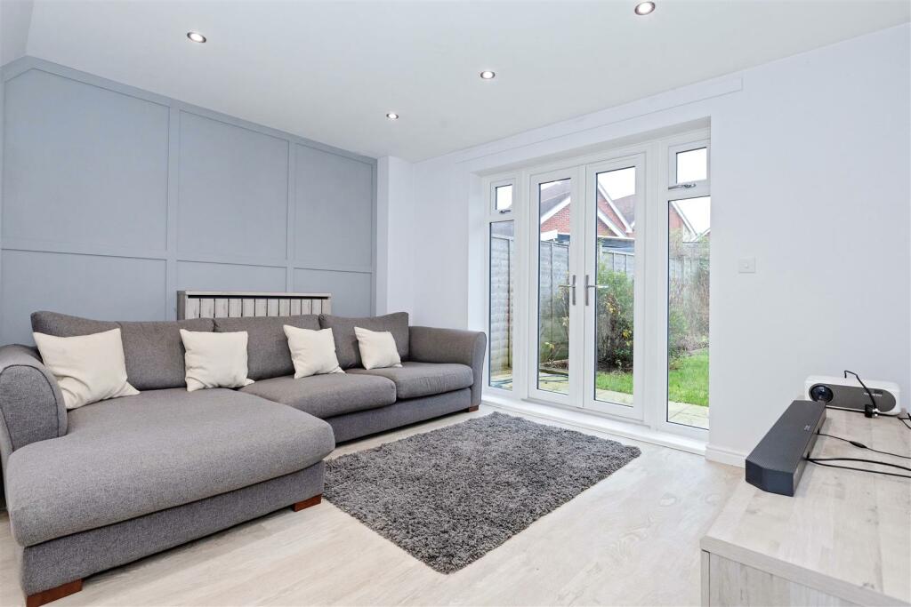 Additional property image - Iris Close, Worthing