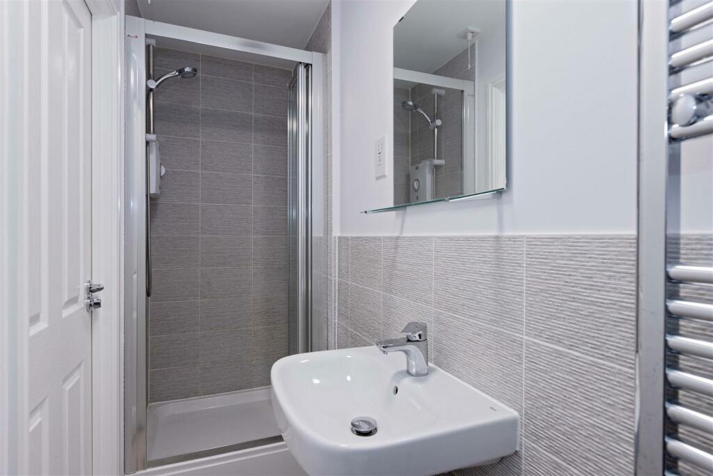 Additional property image - Iris Close, Worthing