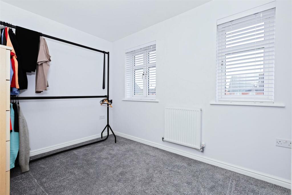 Additional property image - Iris Close, Worthing