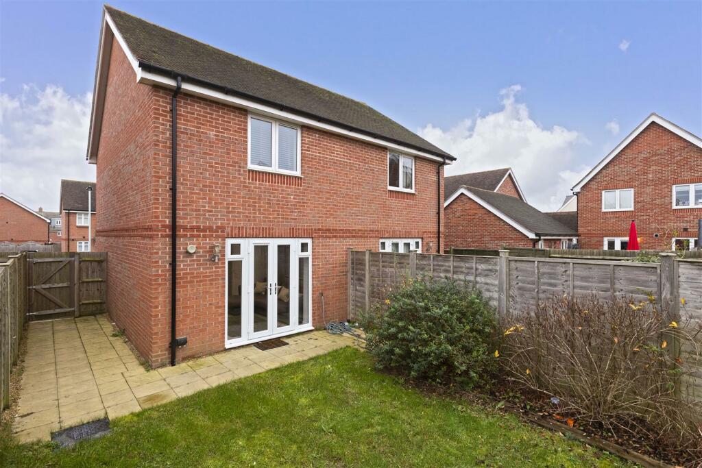 Additional property image - Iris Close, Worthing