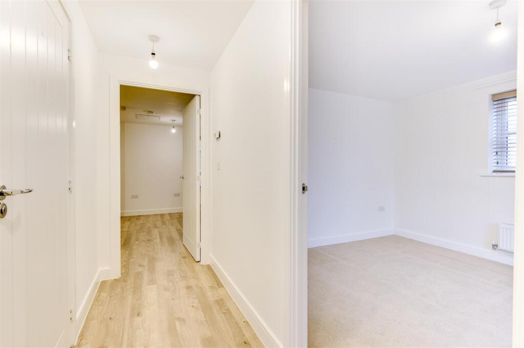 Additional property image - Narcissus Rise, Worthing