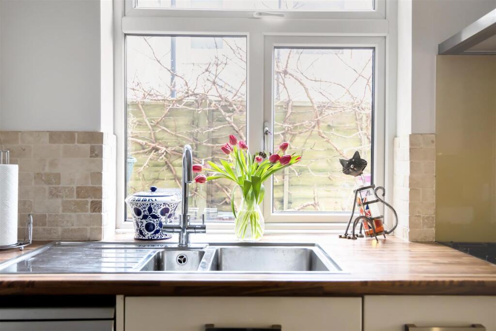 Additional property image - Navarino Road, Worthing
