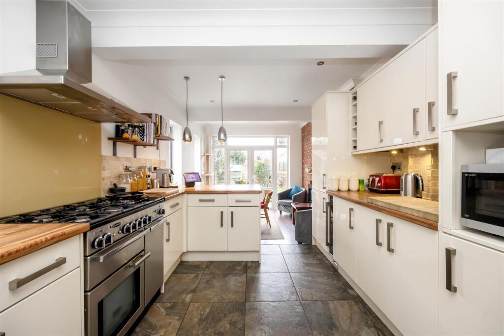 Additional property image - Navarino Road, Worthing