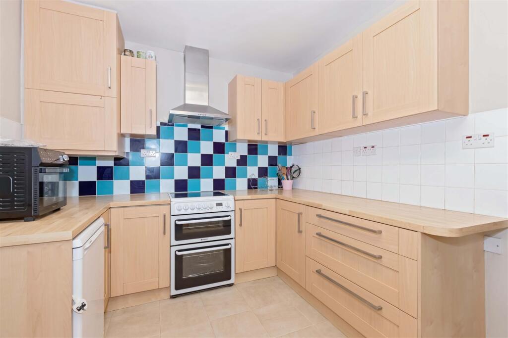Additional property image - Chute Avenue, High Salvington
