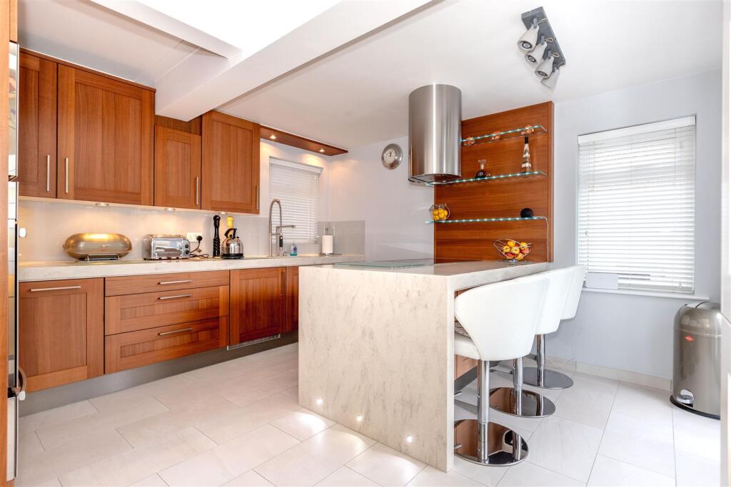 Additional property image - Salvington Hill, Worthing