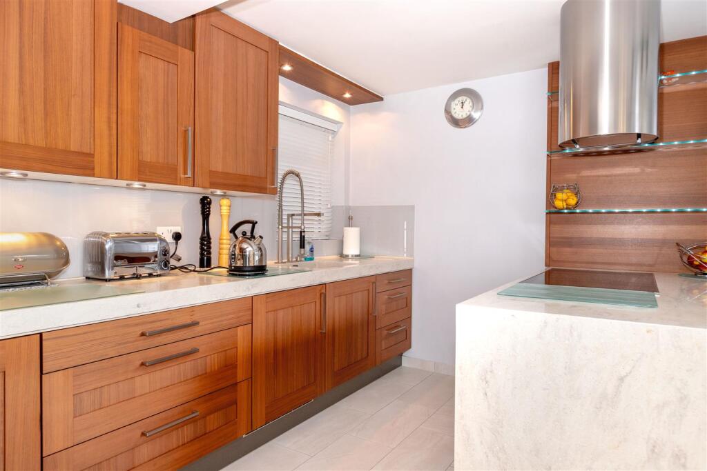 Additional property image - Salvington Hill, Worthing