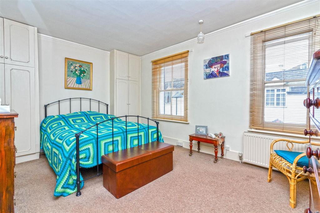 2 bedroom terraced house for sale in Ivy Place, Worthing, BN11