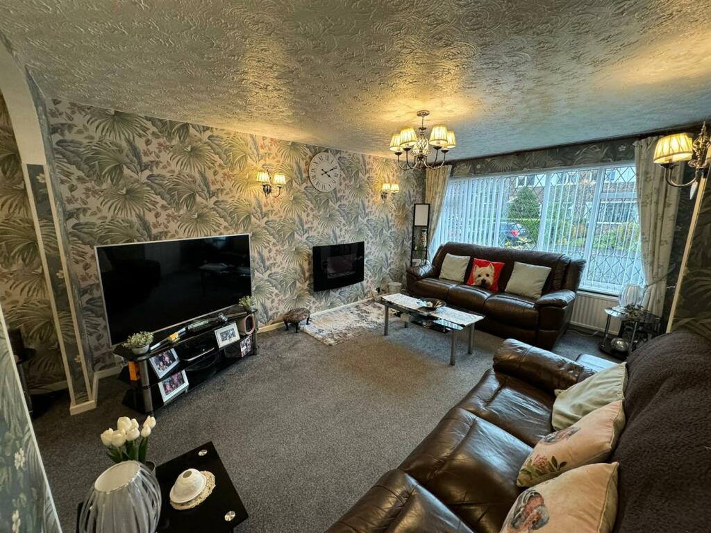 Additional property image - Fourlands Court, Bradford