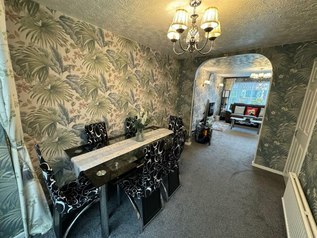 Additional property image - Fourlands Court, Bradford