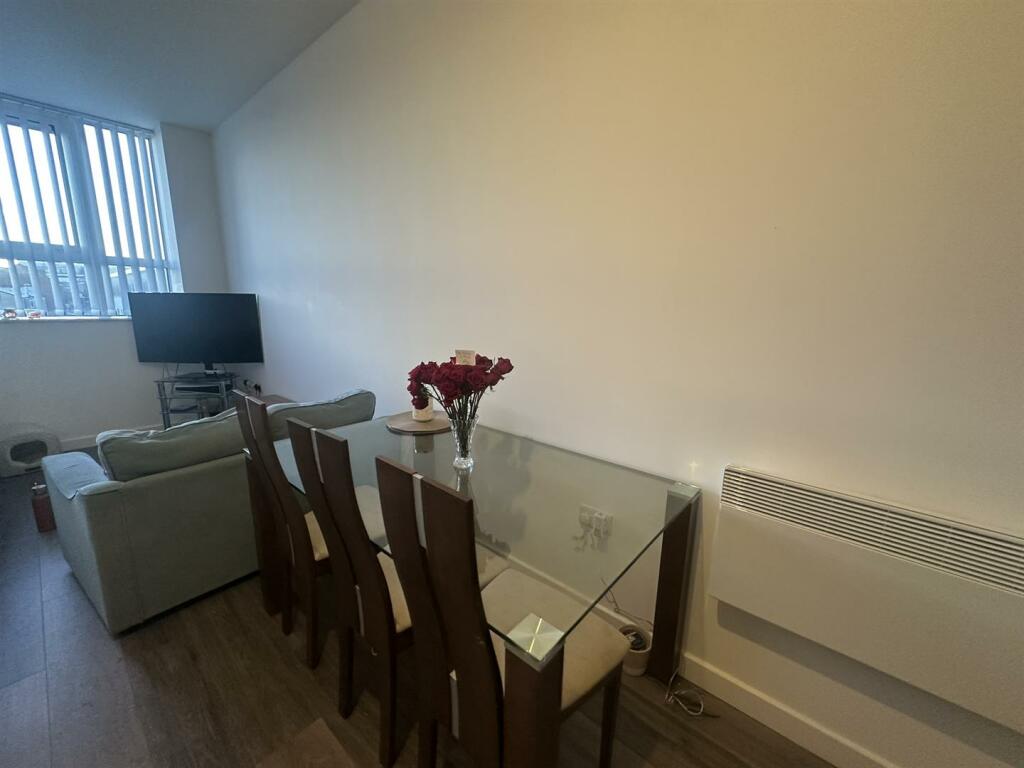 Additional property image - Card House, Bingley Road, Bradford