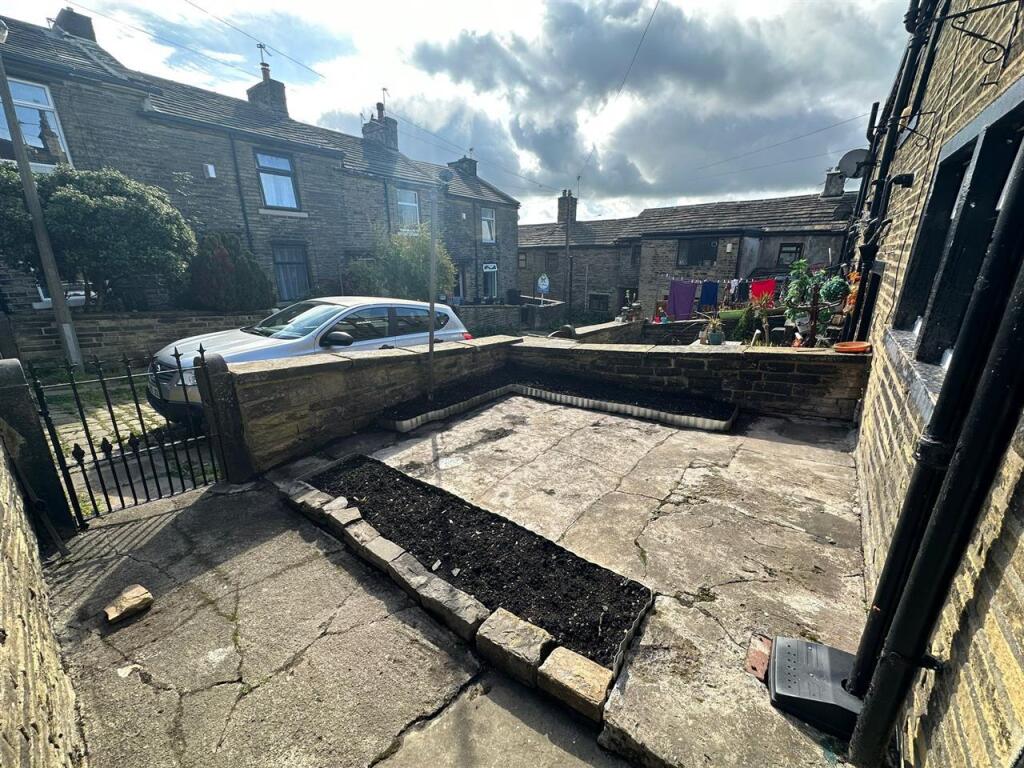 Additional property image - Back Field,Thornton
