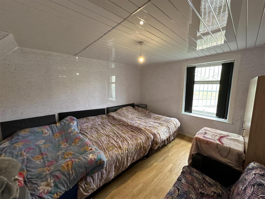 Additional property image - Selborne Grove, Keighley