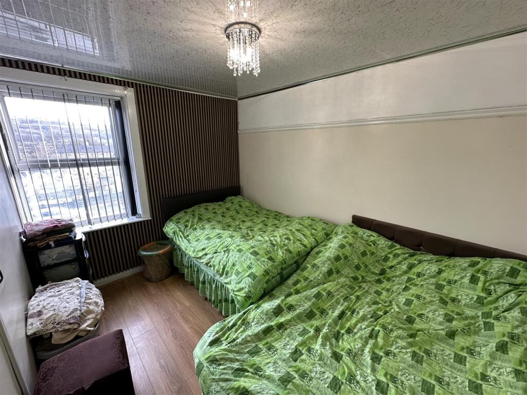 Additional property image - Selborne Grove, Keighley