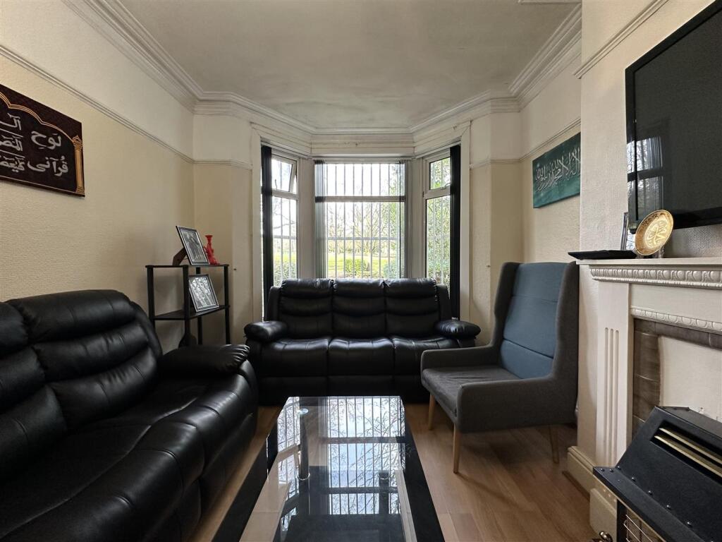 Additional property image - Selborne Grove, Keighley