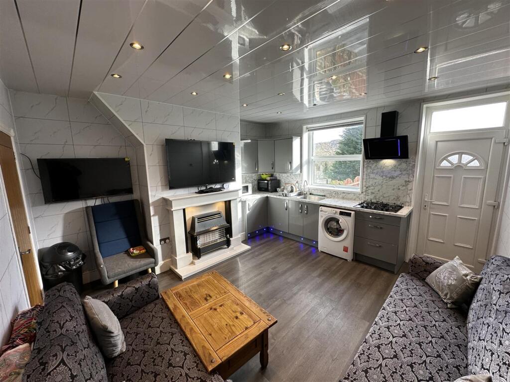 Additional property image - Selborne Grove, Keighley