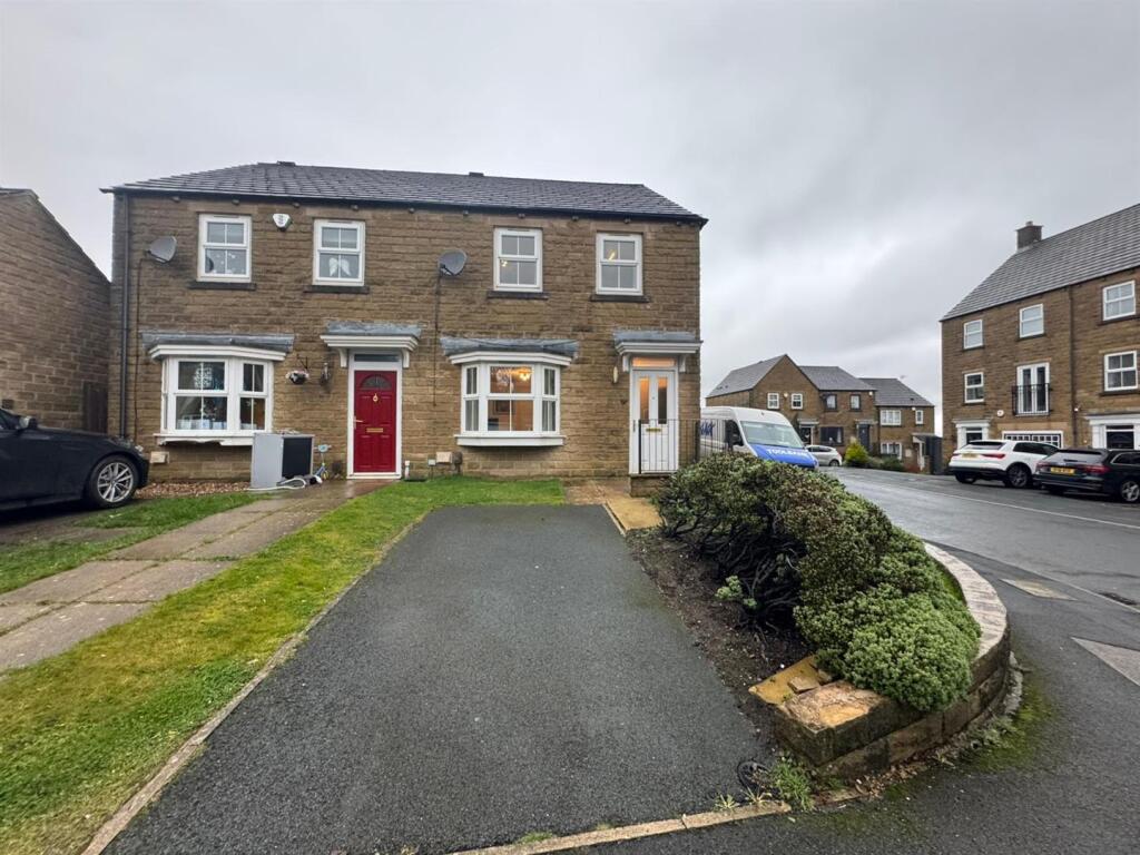 Main image of property: Sharket Head Close, Queensbury, Bradford