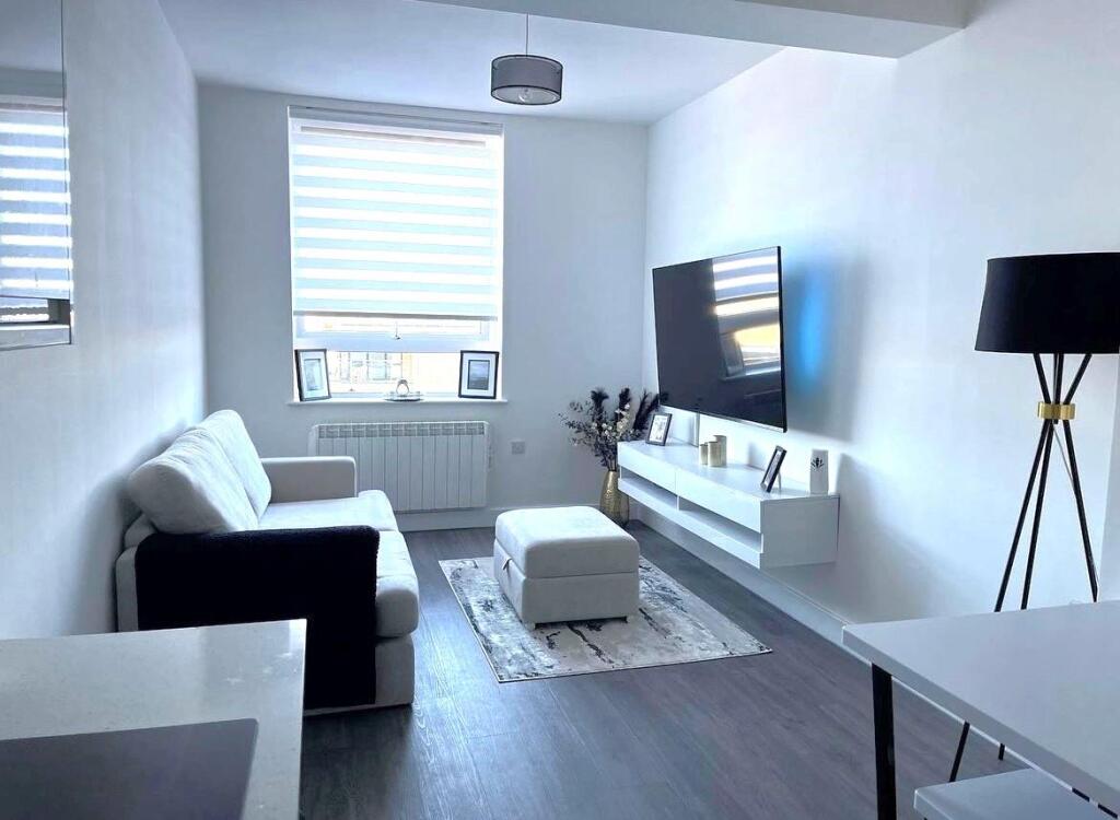 Additional image 5 of Skyline Apartments,The Causeway