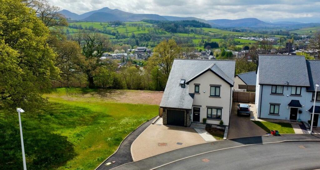 3 bedroom detached house for sale in Hoggan Park, Brecon, Powys, LD3
