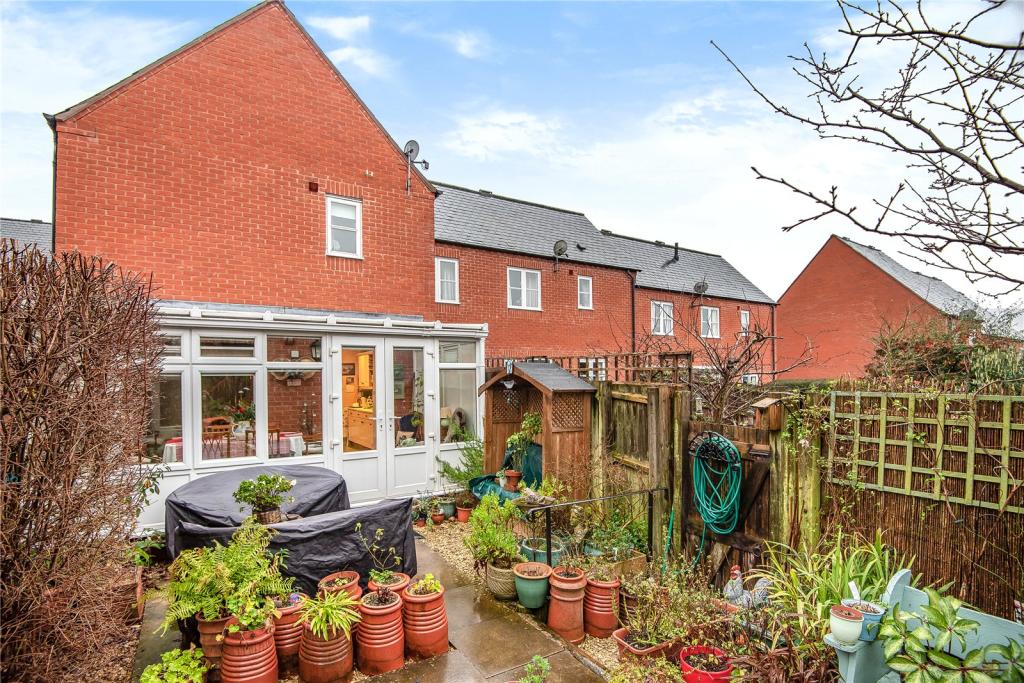3 bedroom end of terrace house for sale in Friars Garden, Ludlow, SY8