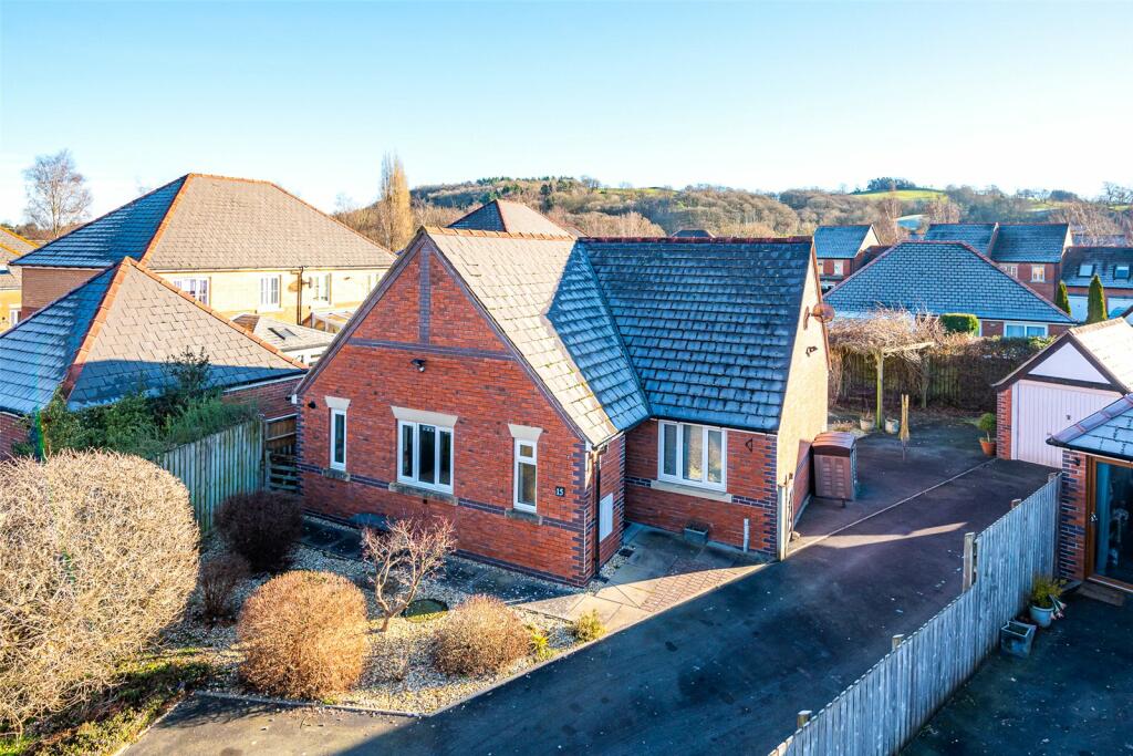 2 bedroom bungalow for sale in Dol Y Felin, Abermule, Montgomery, Powys