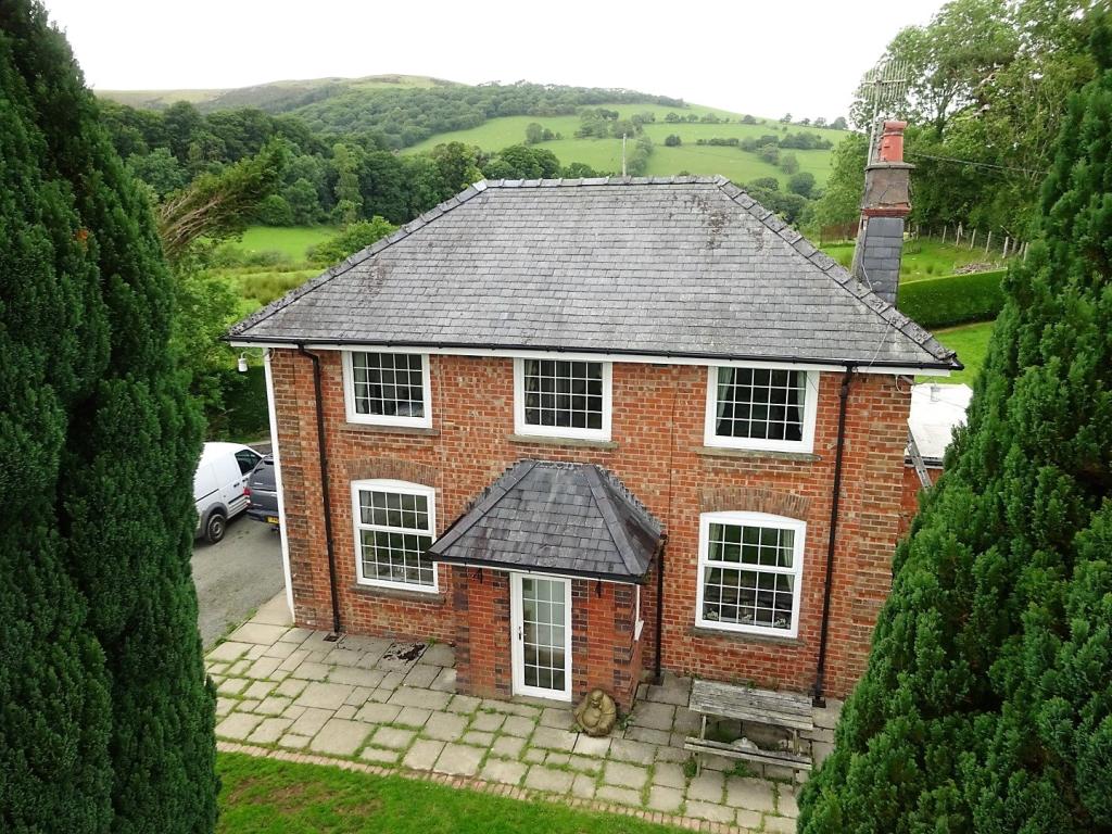 3 bedroom house for sale in Llan, Llanbrynmair, Powys, SY19
