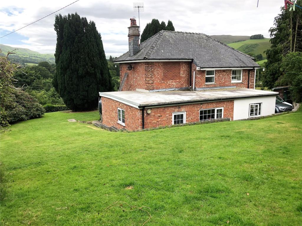 3 bedroom house for sale in Llan, Llanbrynmair, Powys, SY19