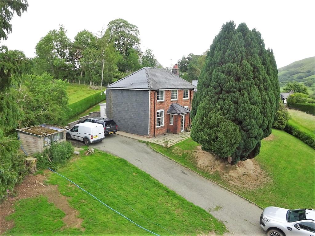 3 bedroom house for sale in Llan, Llanbrynmair, Powys, SY19