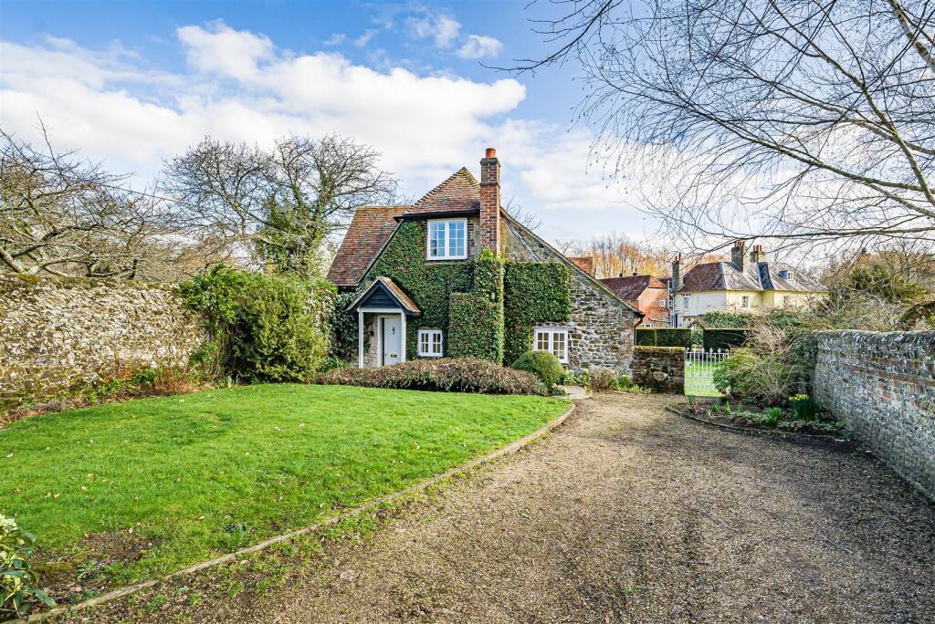 Main image of property: Trotton, Petersfield