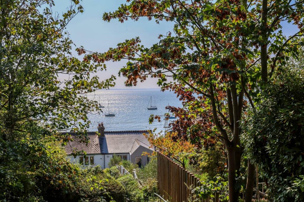 Main image of property: Undercliff Gardens, Leigh-On-Sea