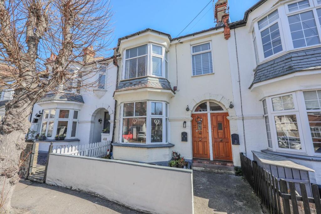 Main image of property: Oakleigh Park Drive, Leigh-On-Sea